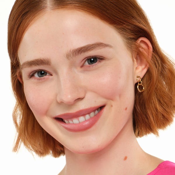 Essence Poutline Soft